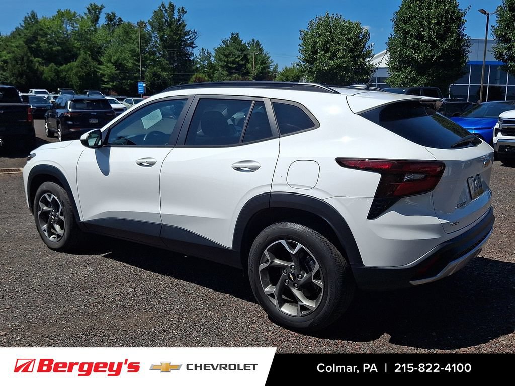 Certified 2024 Chevrolet Trax LT w/ Sunroof Package FWD image 6
