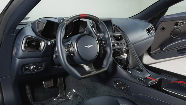 Used 2023 Aston Martin DBS Coupe image 12
