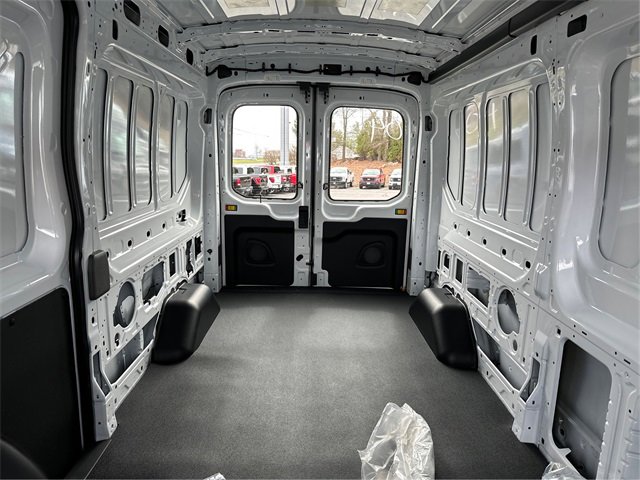 New 2025 Ford Transit 250 148 Medium Roof image 14