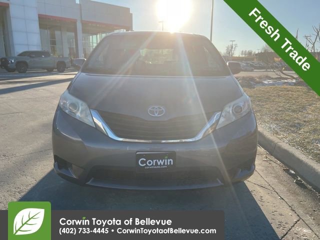 Used 2011 Toyota Sienna LE image 9
