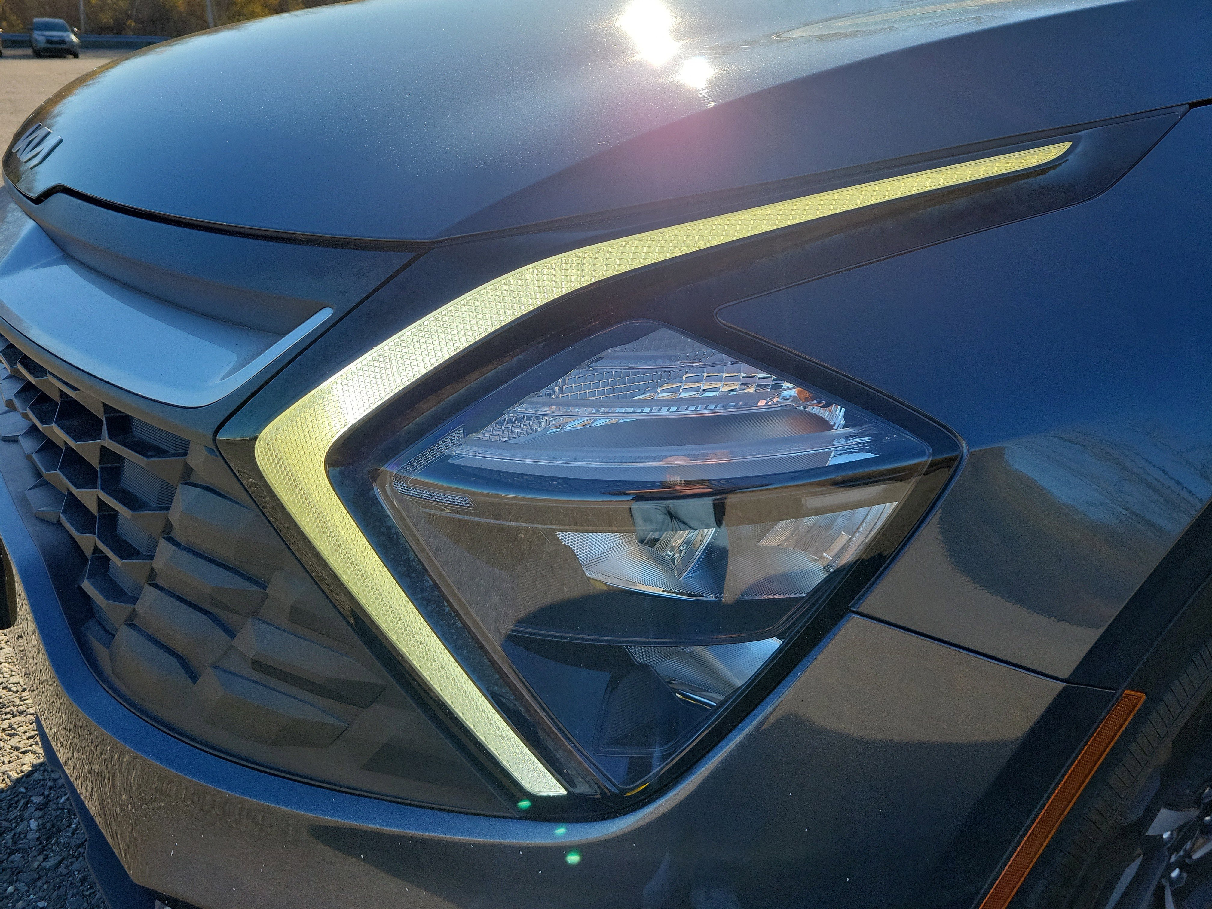 Used 2023 Kia Sportage LX image 9