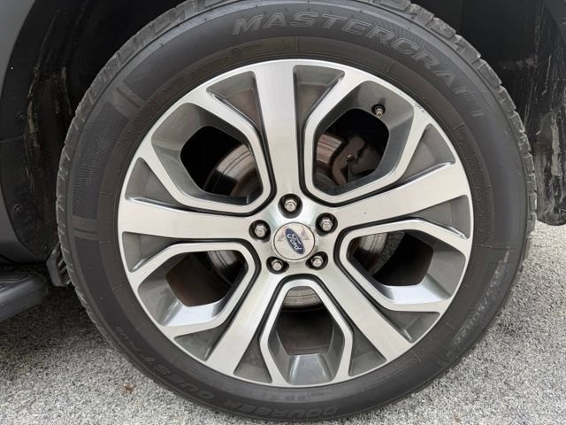 Used 2018 Ford Explorer Platinum AWD/4WD image 10