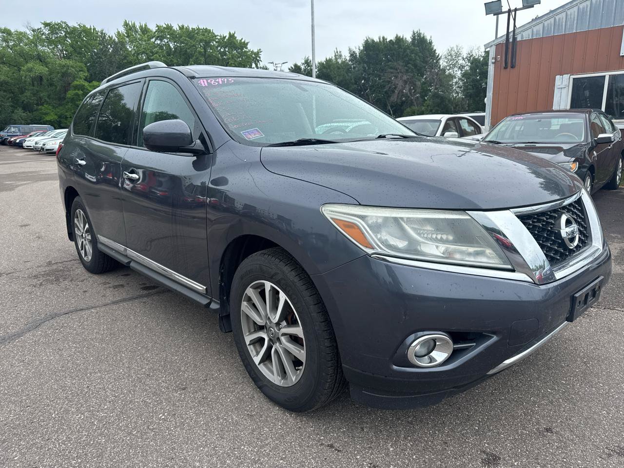 Used 2013 Nissan Pathfinder SL AWD/4WD image 3