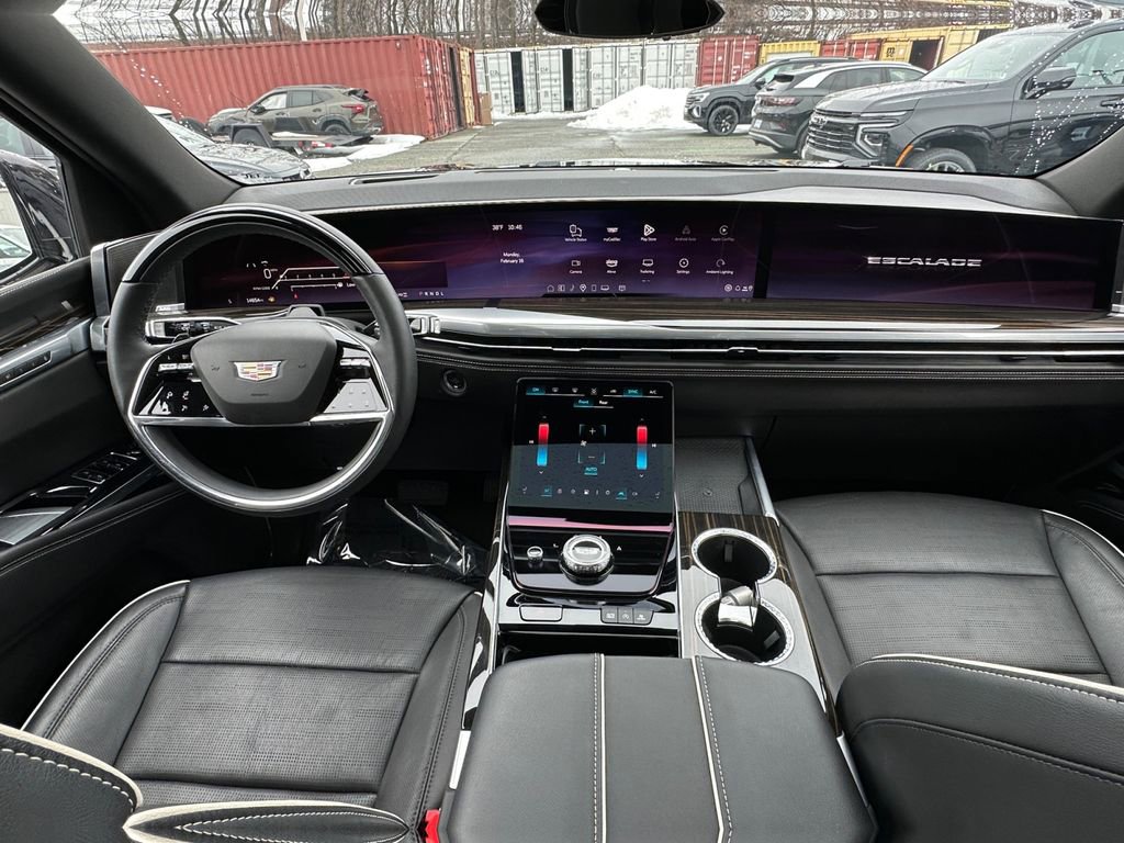 Used 2025 Cadillac Escalade Premium Luxury image 27