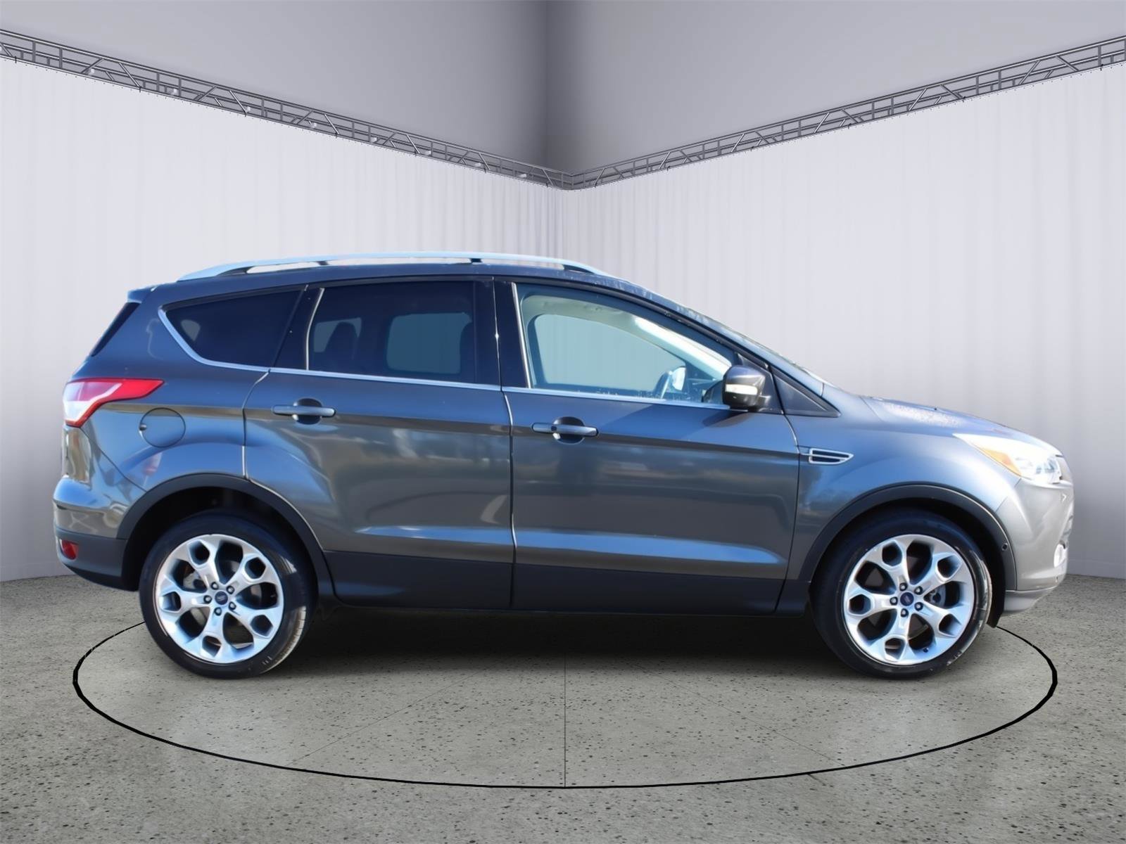 Used 2015 Ford Escape Titanium w/ Equipment Group 301A image 9