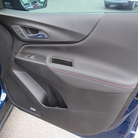 Used 2022 Chevrolet Equinox RS w/ RS Leather Package FWD image 13