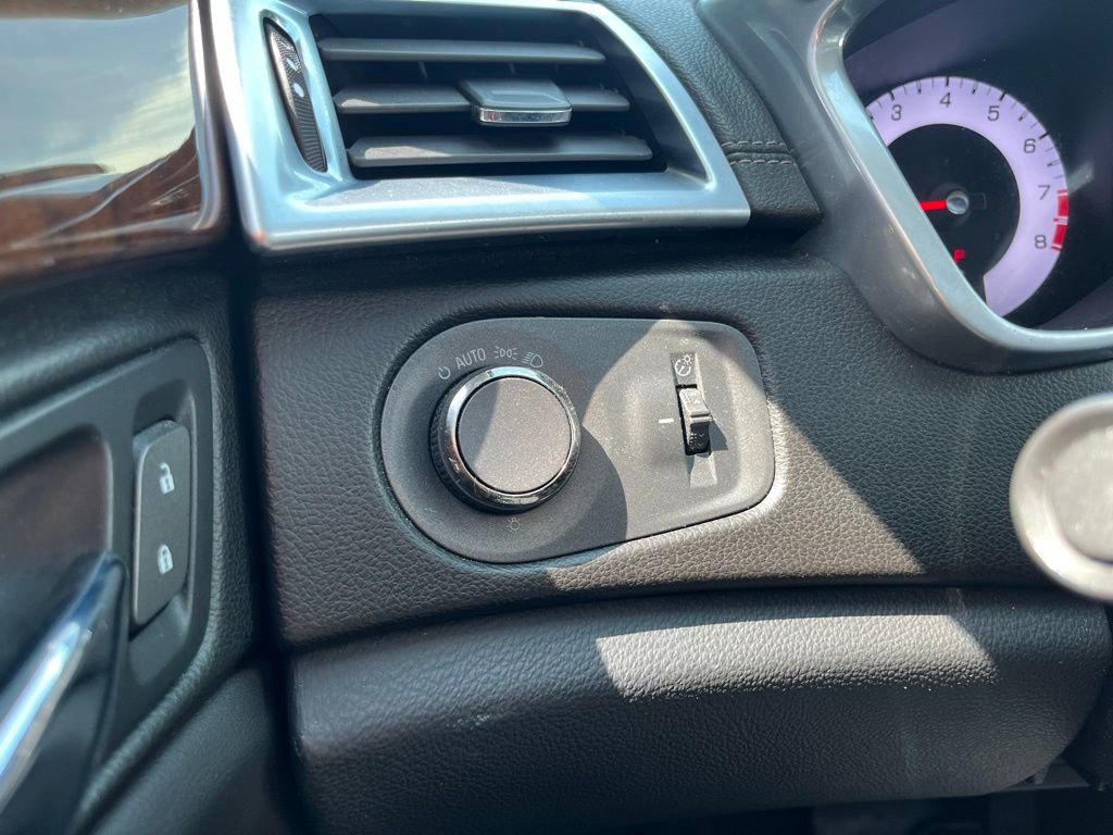 Used 2012 Cadillac SRX Luxury FWD image 14