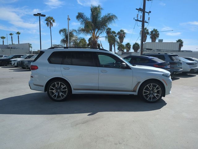Used 2021 BMW X7 M50i w/ Executive Package AWD/4WD image 4