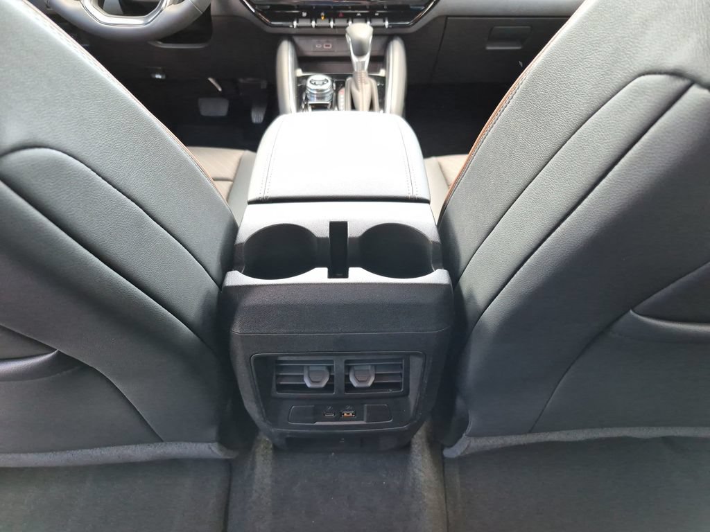 New 2026 GMC Canyon AT4 w/ AT4 Premium Package AWD/4WD image 34