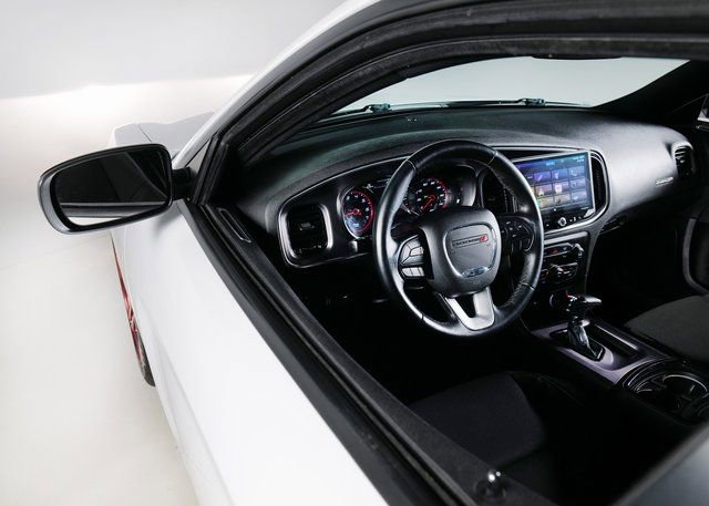 Used 2019 Dodge Charger SXT image 21