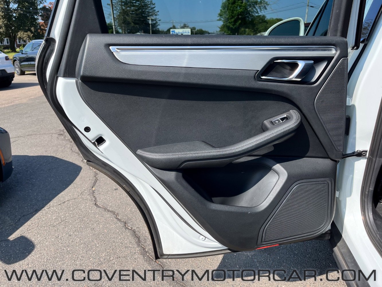 Used 2022 Porsche Macan image 43