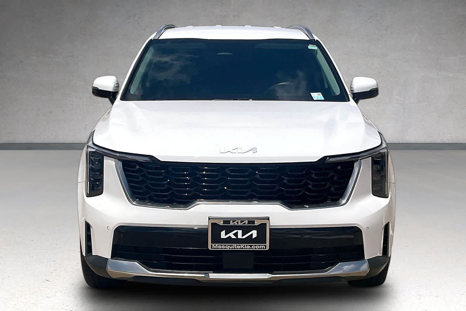 Certified 2025 Kia Sorento S FWD image 6