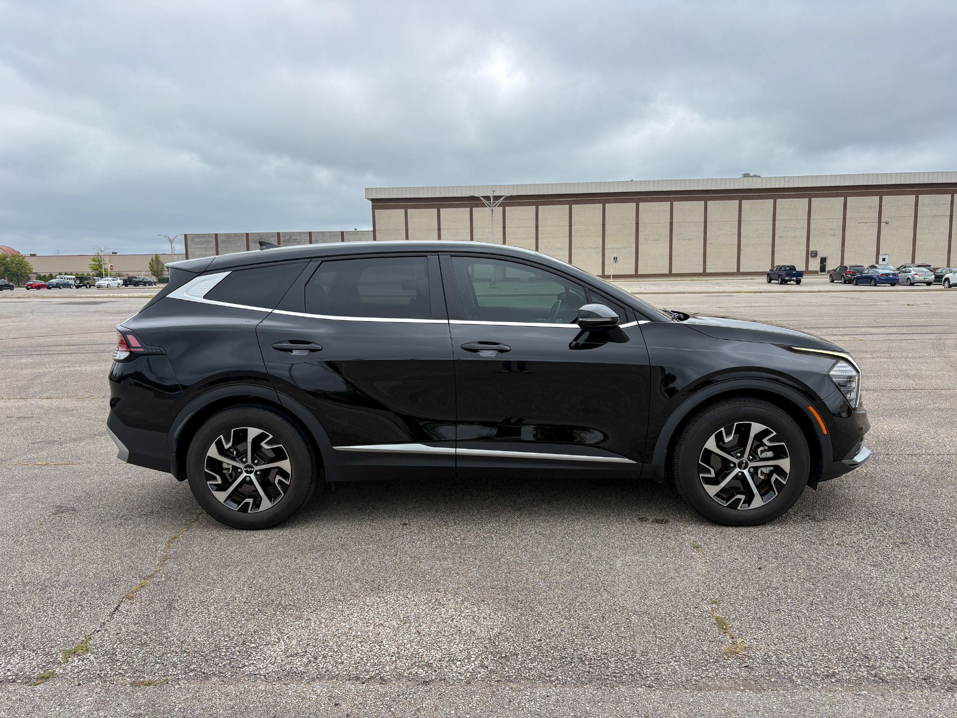 Used 2024 Kia Sportage EX FWD image 13
