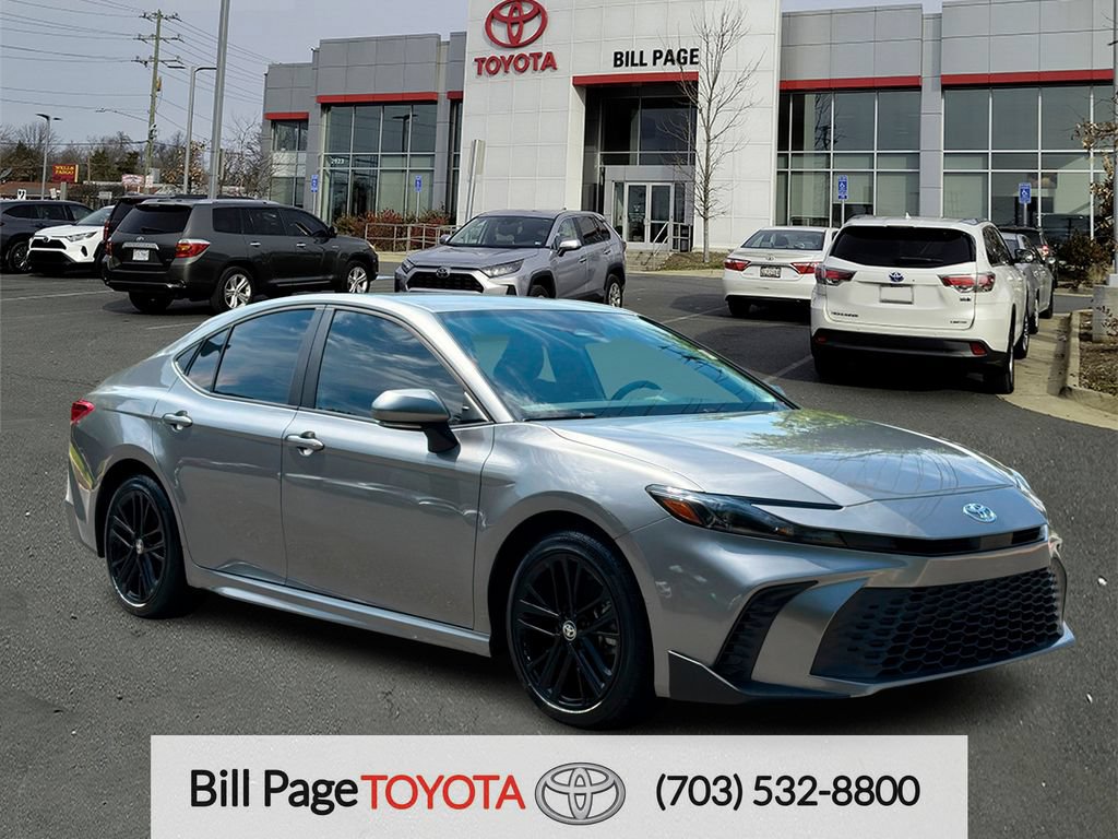 Used 2025 Toyota Camry SE w/ Convenience Package