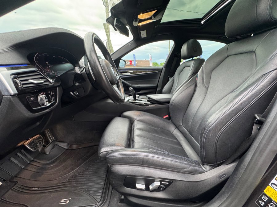 Used 2020 BMW 530i xDrive w/ M Sport Package AWD/4WD image 21