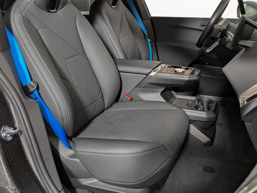 Certified 2023 BMW iX M60 w/ Executive Package image 32
