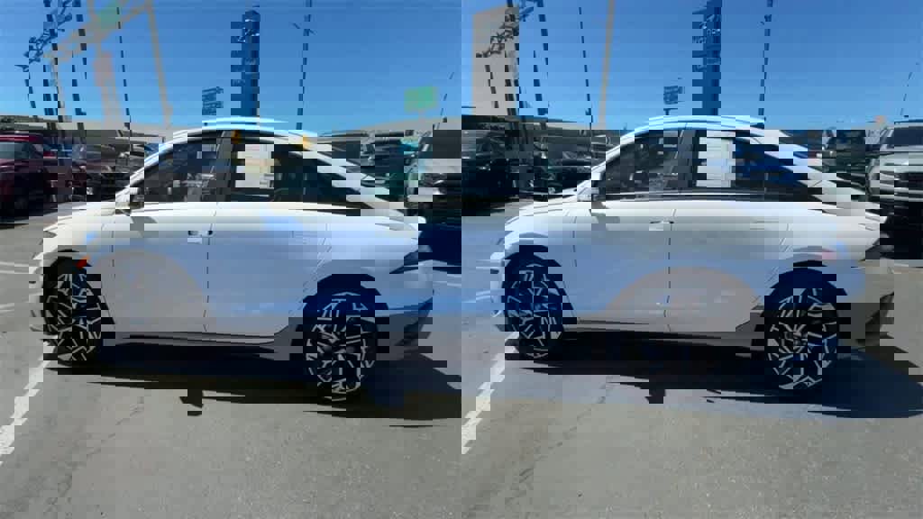 Used 2025 Hyundai Ioniq 6 SEL image 5