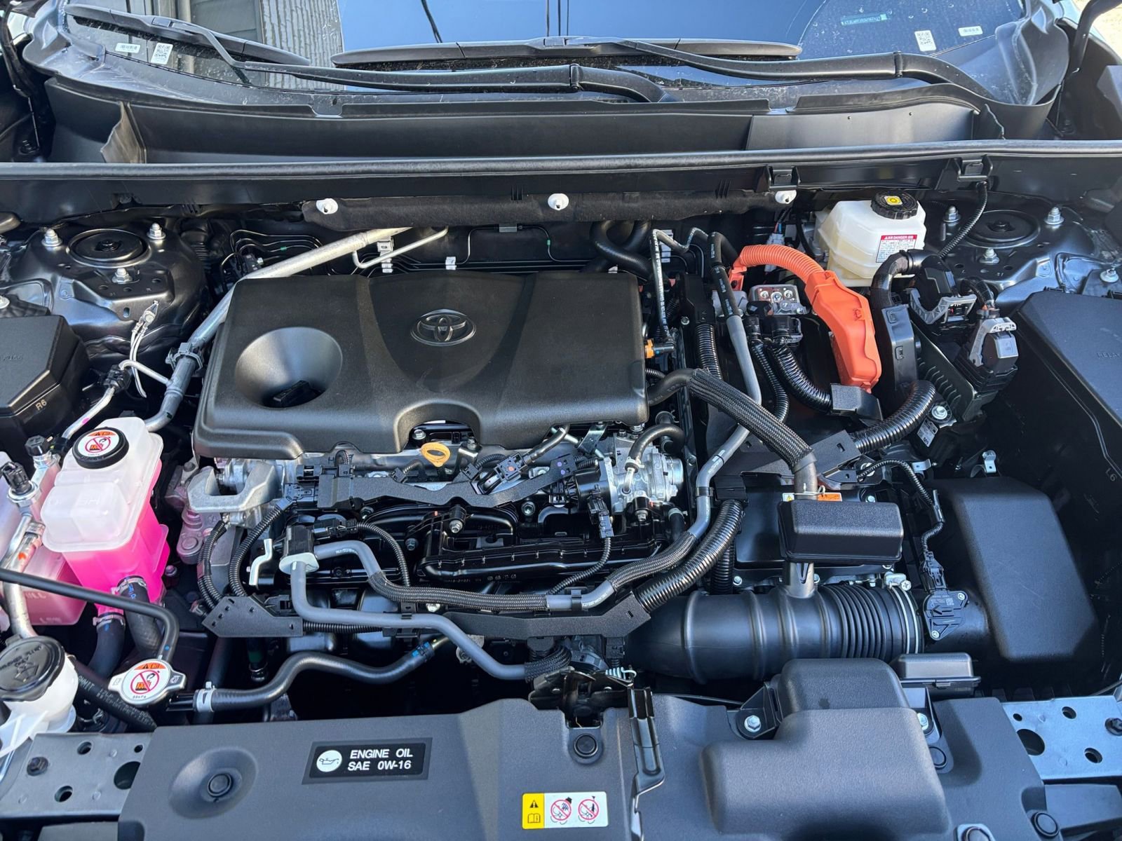 Used 2025 Toyota RAV4 LE image 28