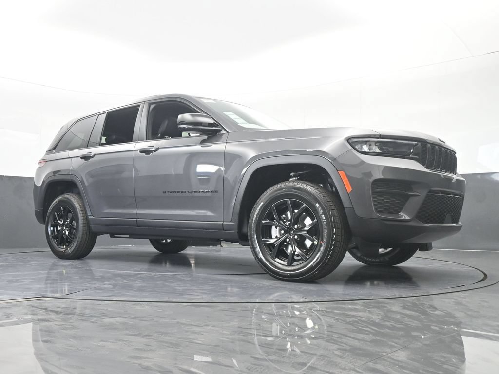 New 2025 Jeep Grand Cherokee Altitude AWD/4WD image 54