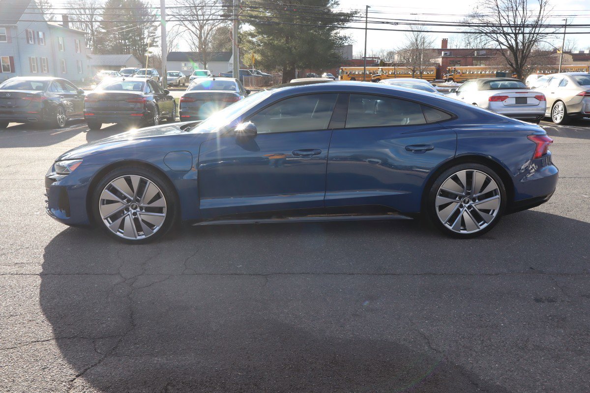 Used 2022 Audi e-tron GT Prestige AWD/4WD image 8