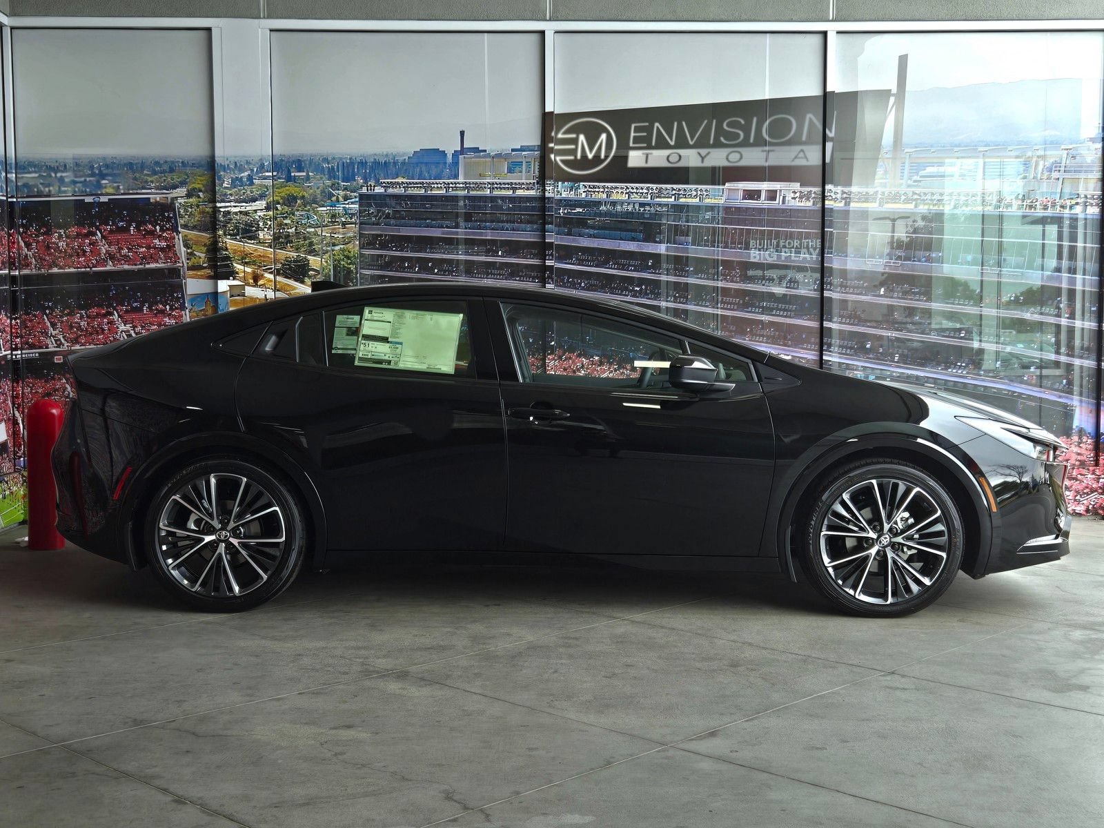 New 2027 Toyota Prius Limited FWD image 3