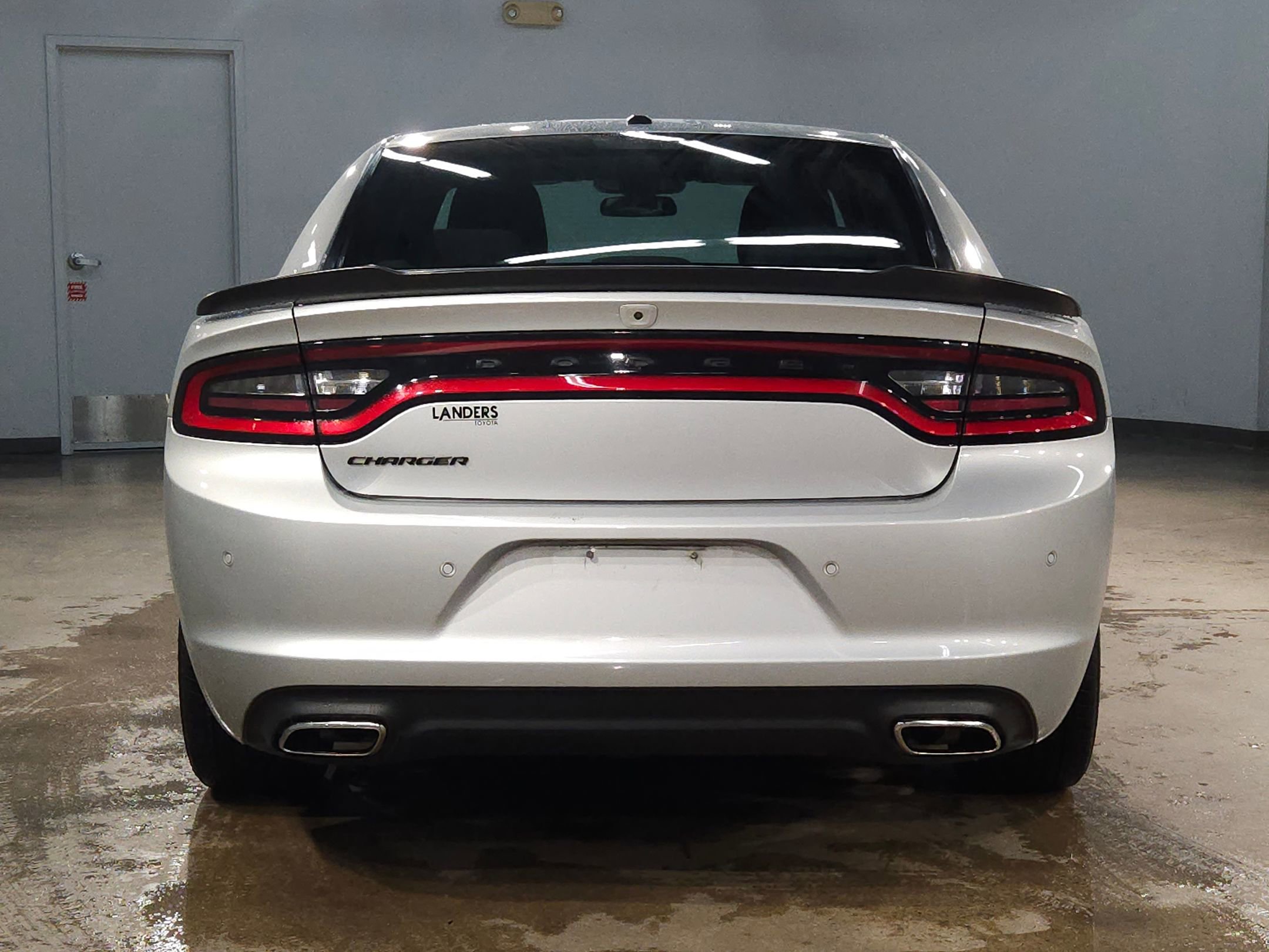 Used 2022 Dodge Charger SXT w/ Blacktop Package image 6