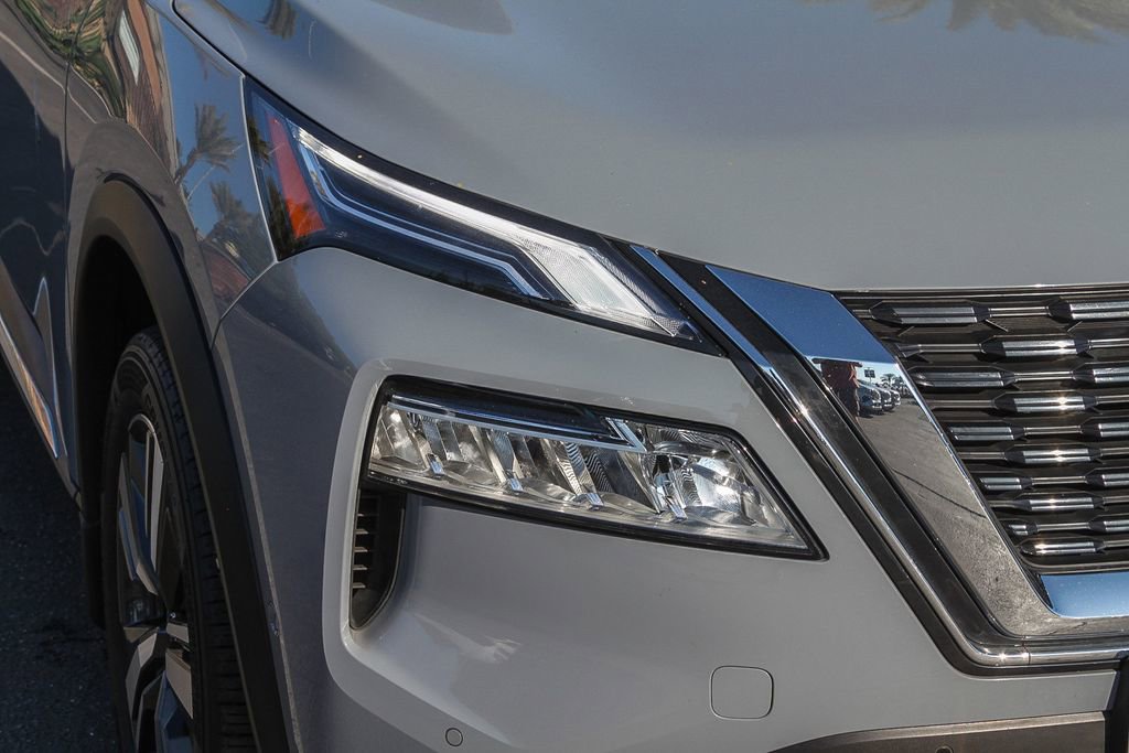 Used 2023 Nissan Rogue Platinum w/ Platinum Premium Package image 4