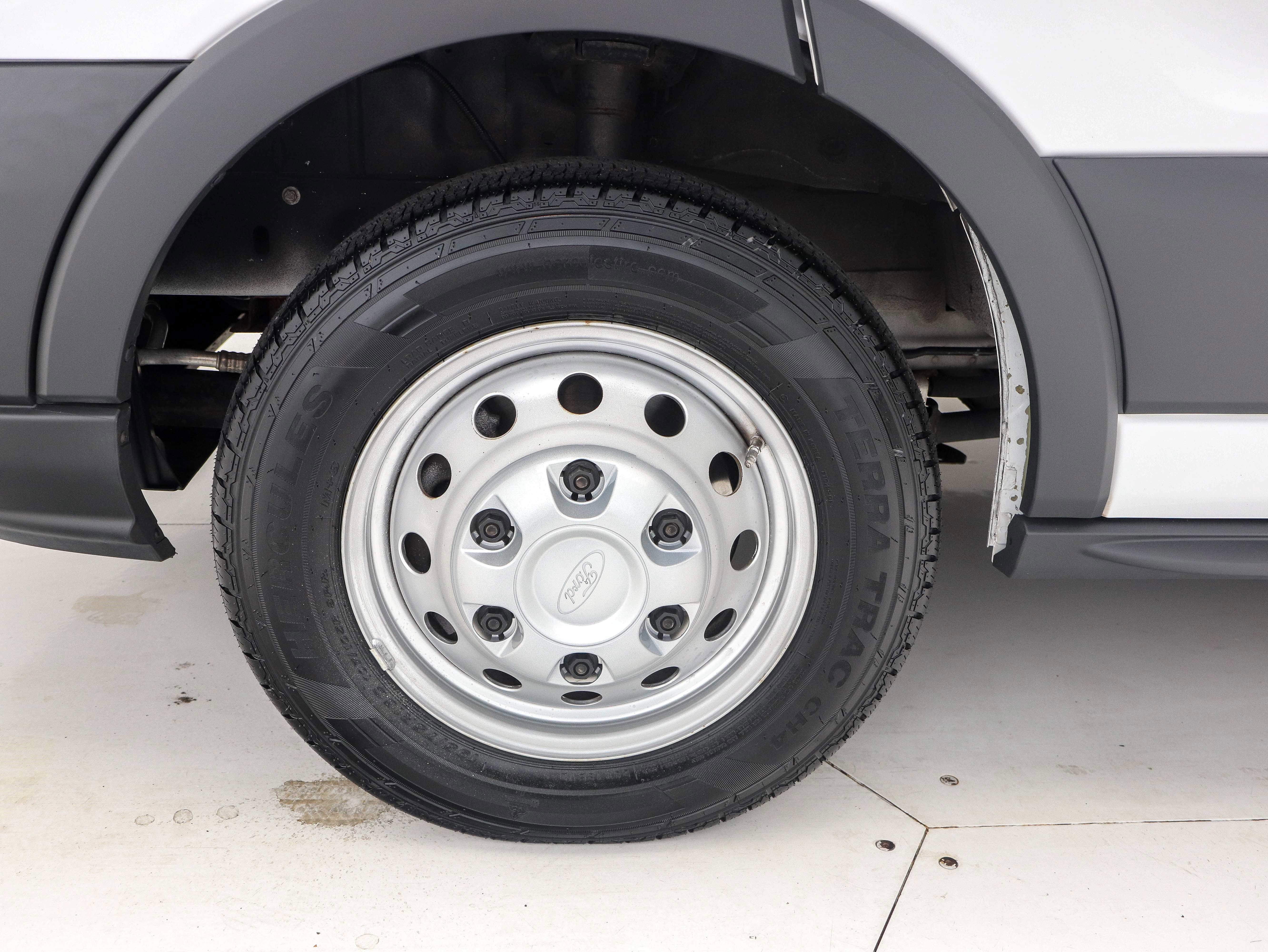 Used 2017 Ford Transit 350 XL image 26