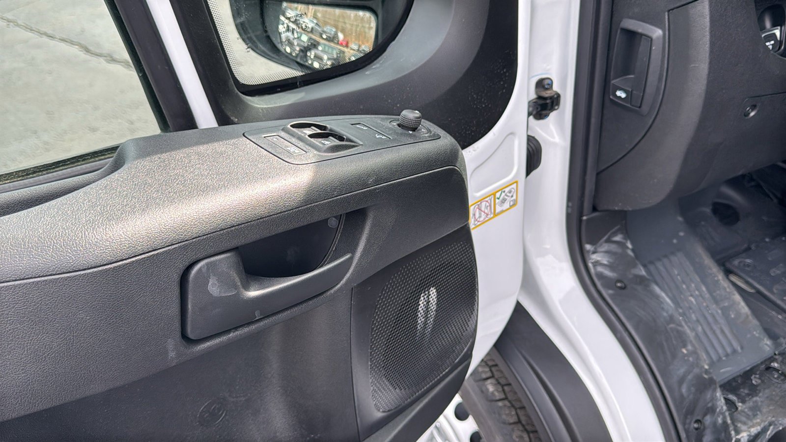 Used 2025 RAM ProMaster 2500 w/ Convenience Group image 16