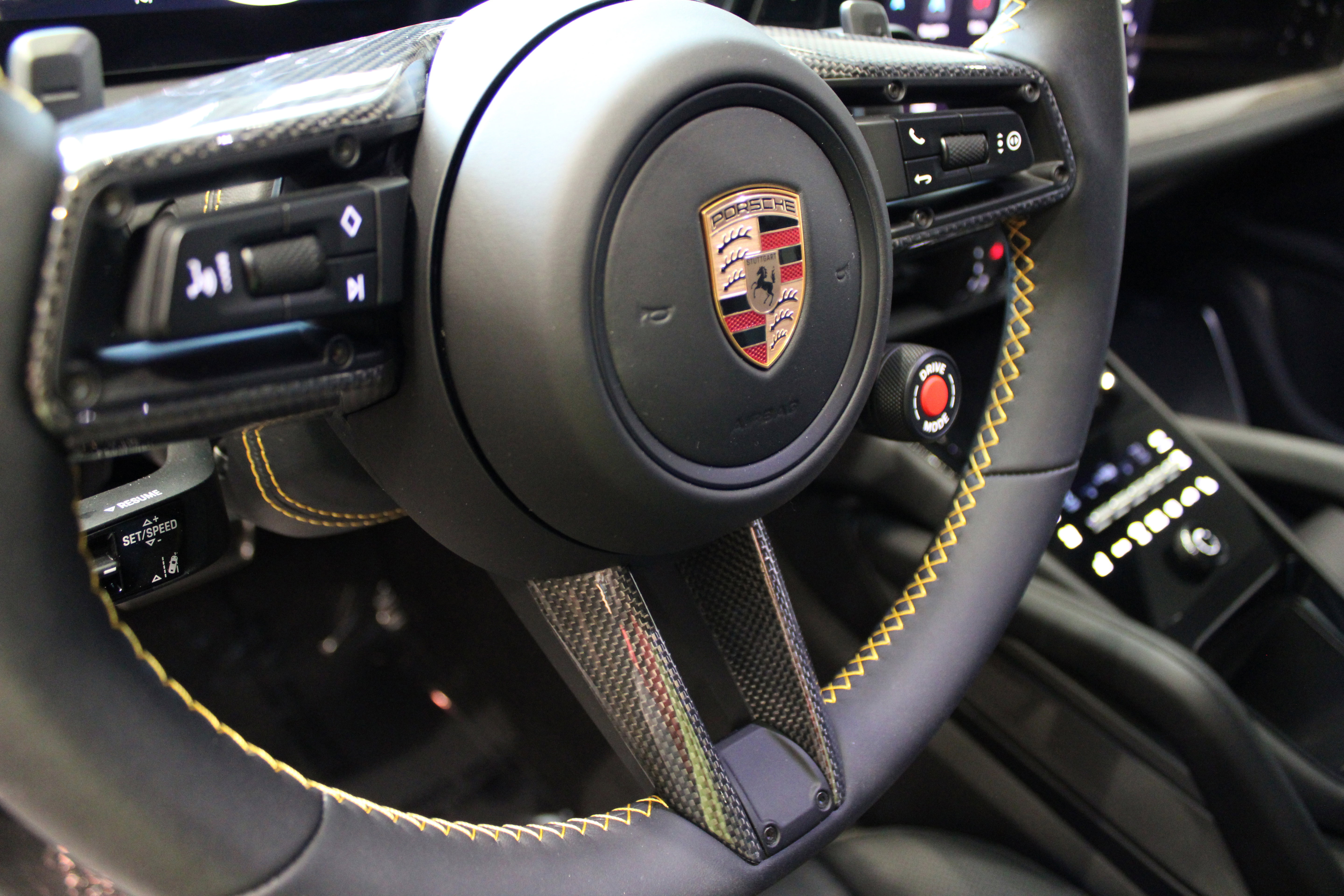 New 2025 Porsche Cayenne Turbo GT image 23