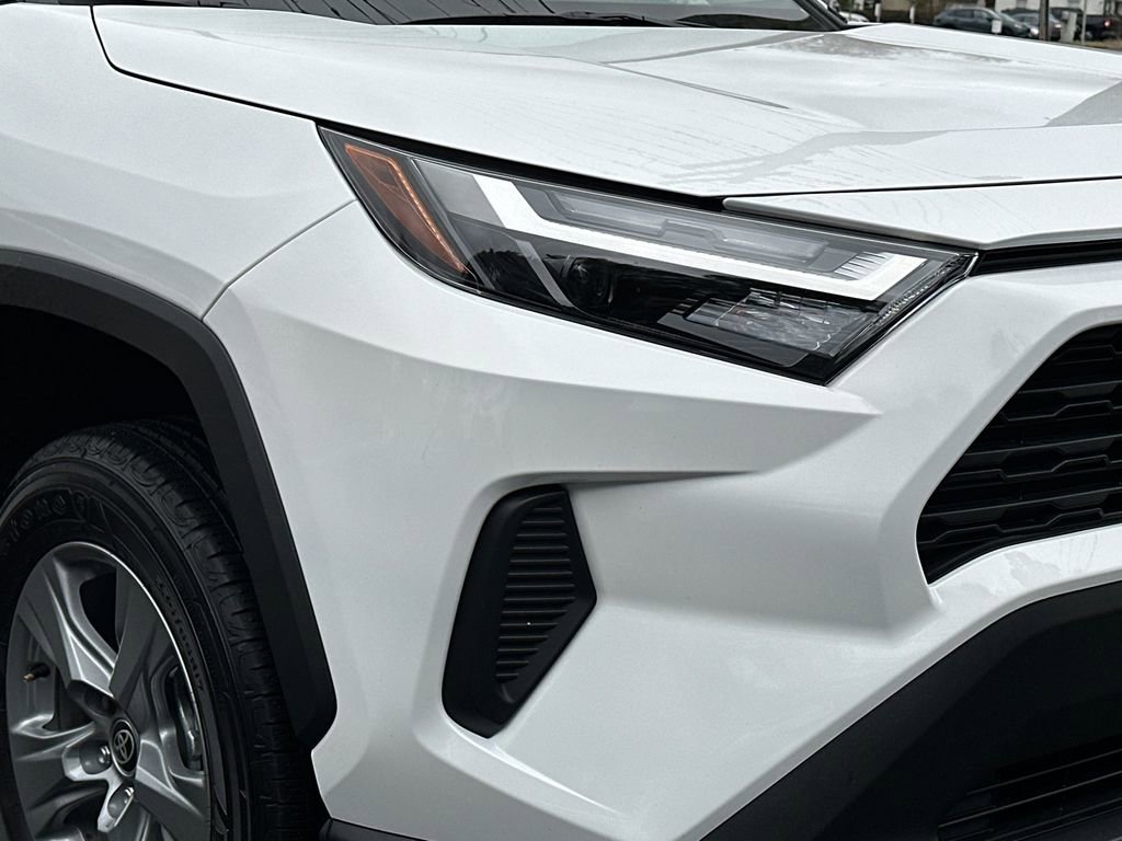 Used 2025 Toyota RAV4 LE image 9