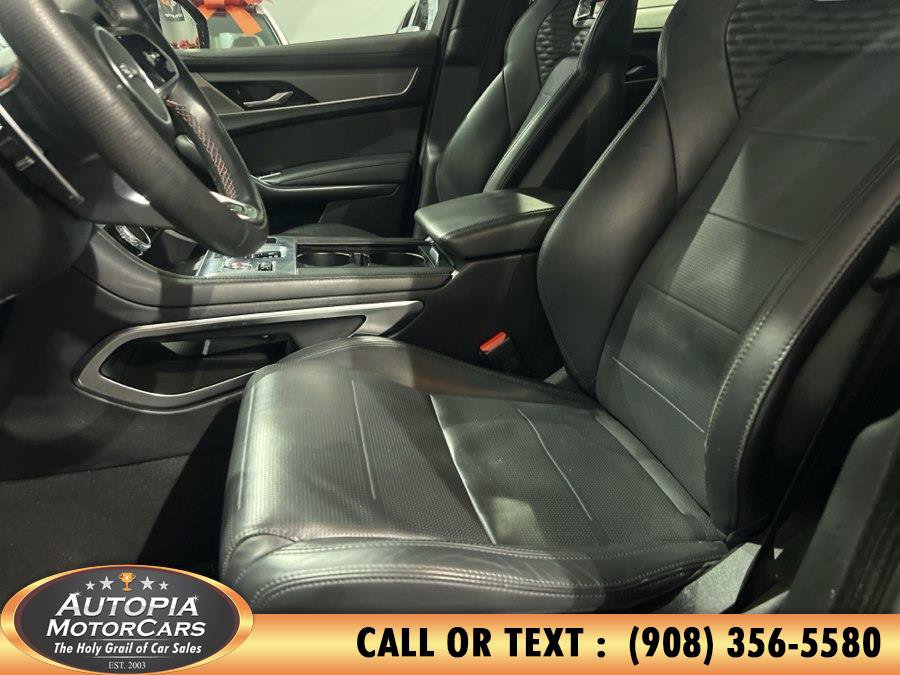 Used 2021 Jaguar F-PACE SVR AWD/4WD image 9