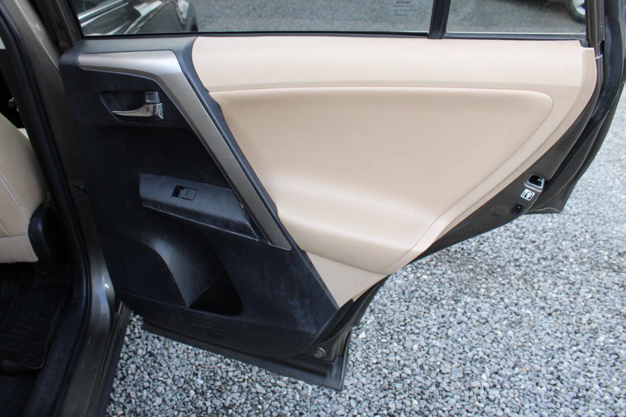 Used 2013 Toyota RAV4 Limited AWD/4WD image 25