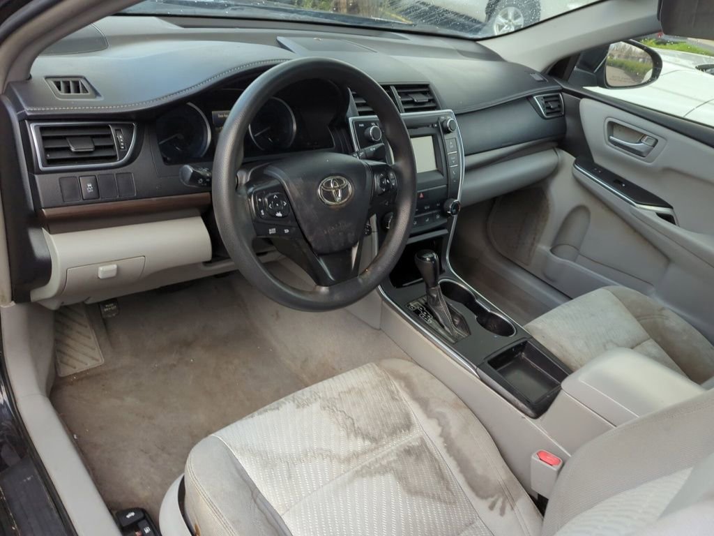 Used 2017 Toyota Camry LE image 7