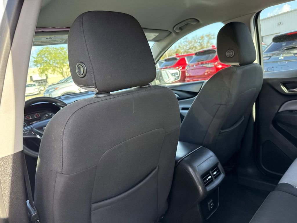 Used 2020 Chevrolet Equinox LS image 12