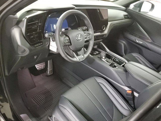 Used 2026 Lexus TX 500h AWD w/ Technology Package image 12