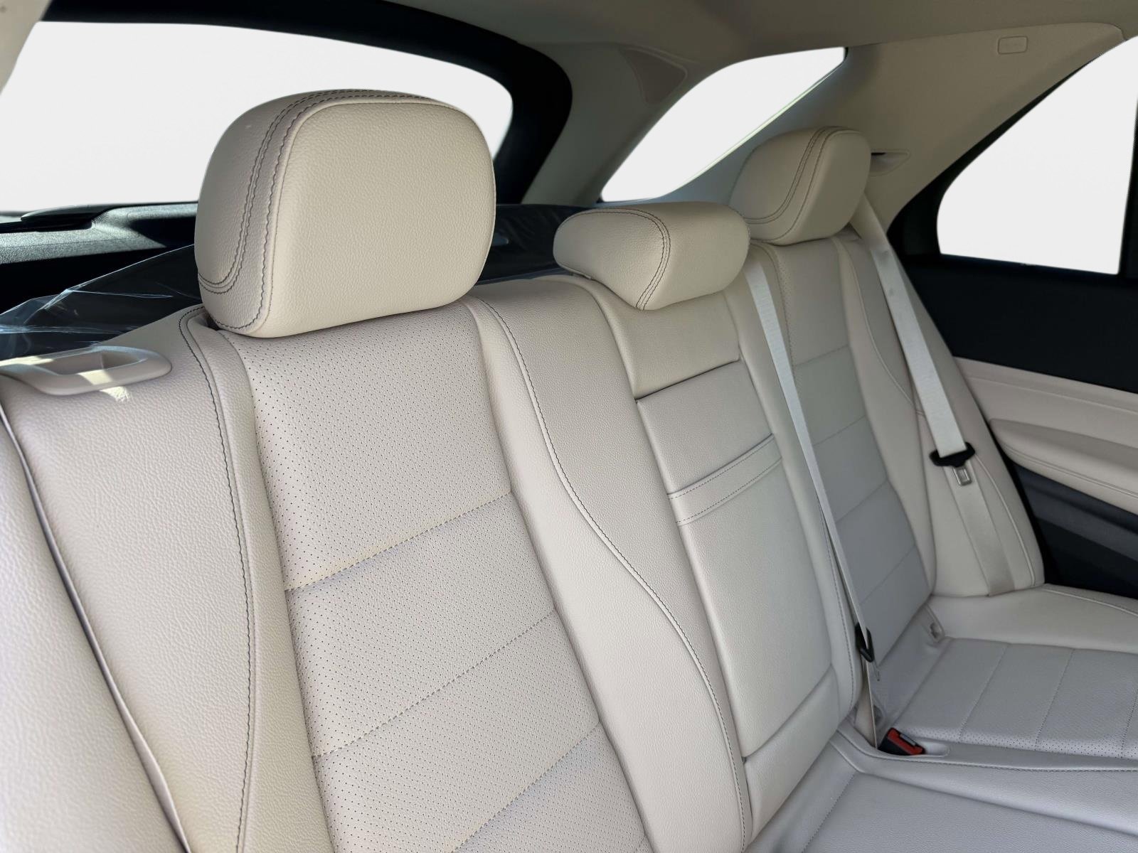 Used 2025 Mercedes-Benz GLE 450e 4MATIC image 31