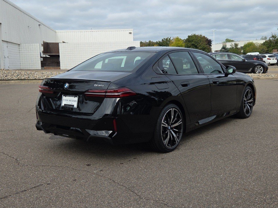 New 2027 BMW 530i xDrive w/ M Sport Package AWD/4WD image 5