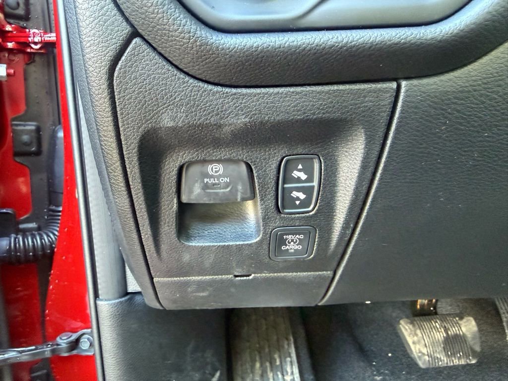 New 2026 RAM 1500 4x4 Crew Cab image 57