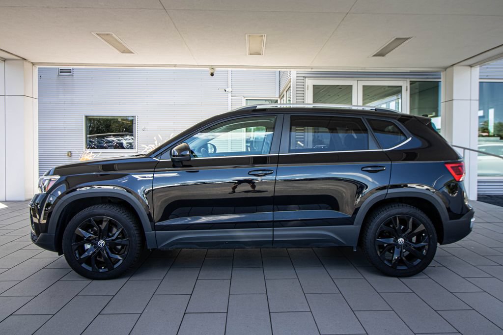 Used 2022 Volkswagen Taos SE FWD image 11
