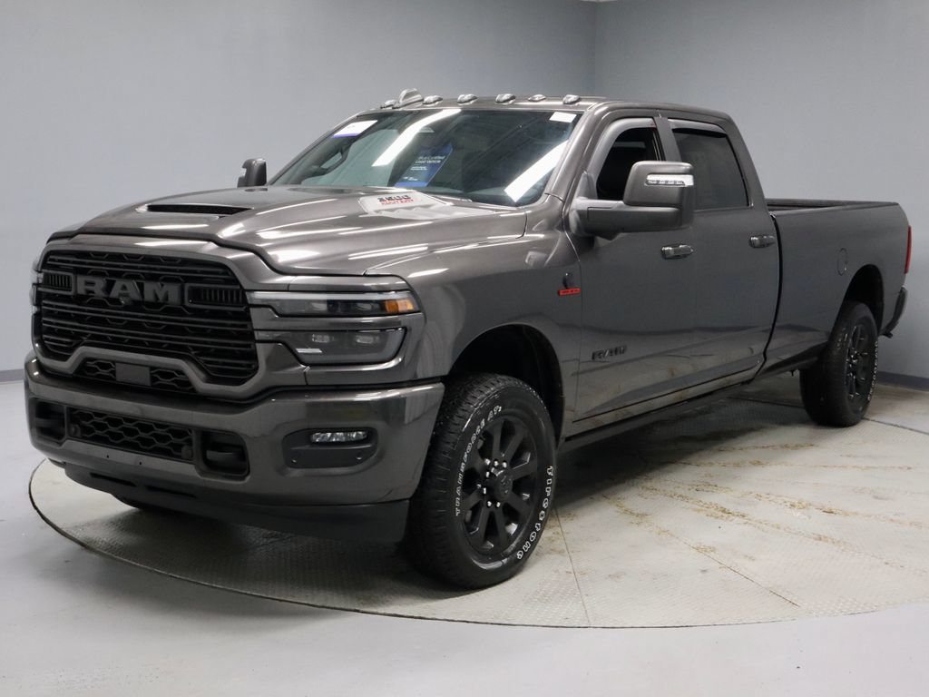 Used 2025 RAM 3500 Laramie AWD/4WD image 6