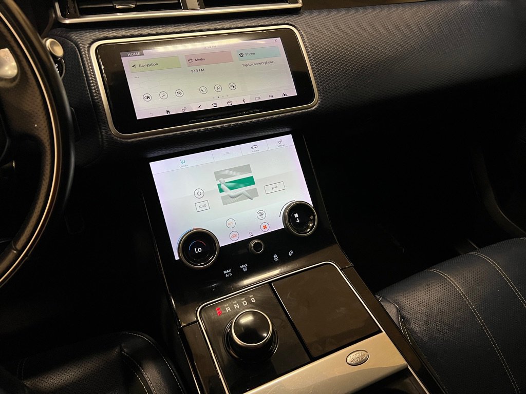 Used 2020 Land Rover Range Rover Velar R-Dynamic S image 22