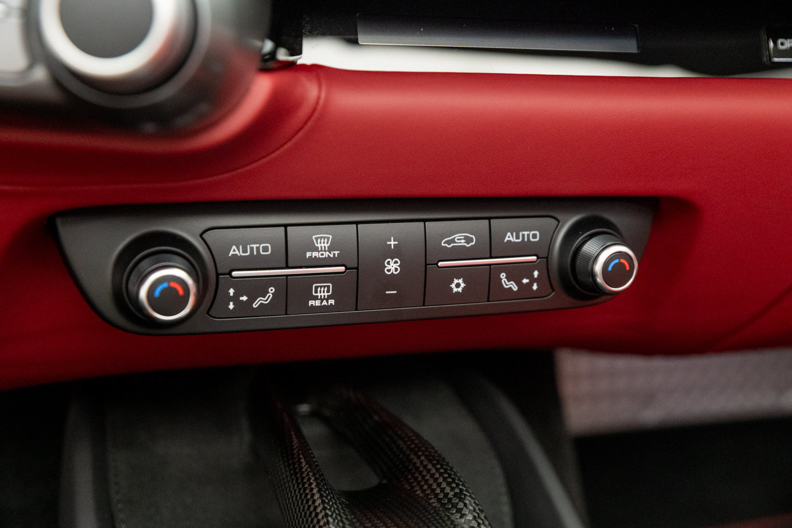 Used 2022 Ferrari 812 GTS RWD image 29