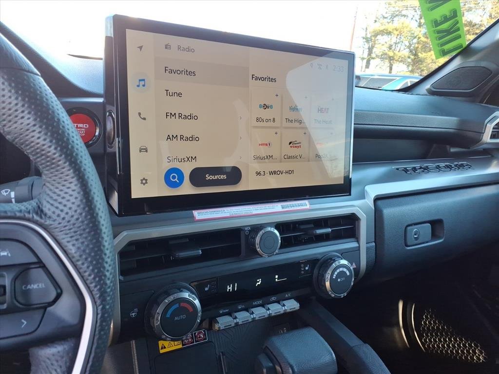 Used 2024 Toyota Tacoma TRD Off-Road image 9