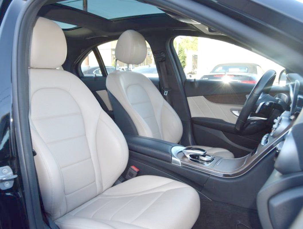 Used 2020 Mercedes-Benz C 300 4MATIC Sedan image 25