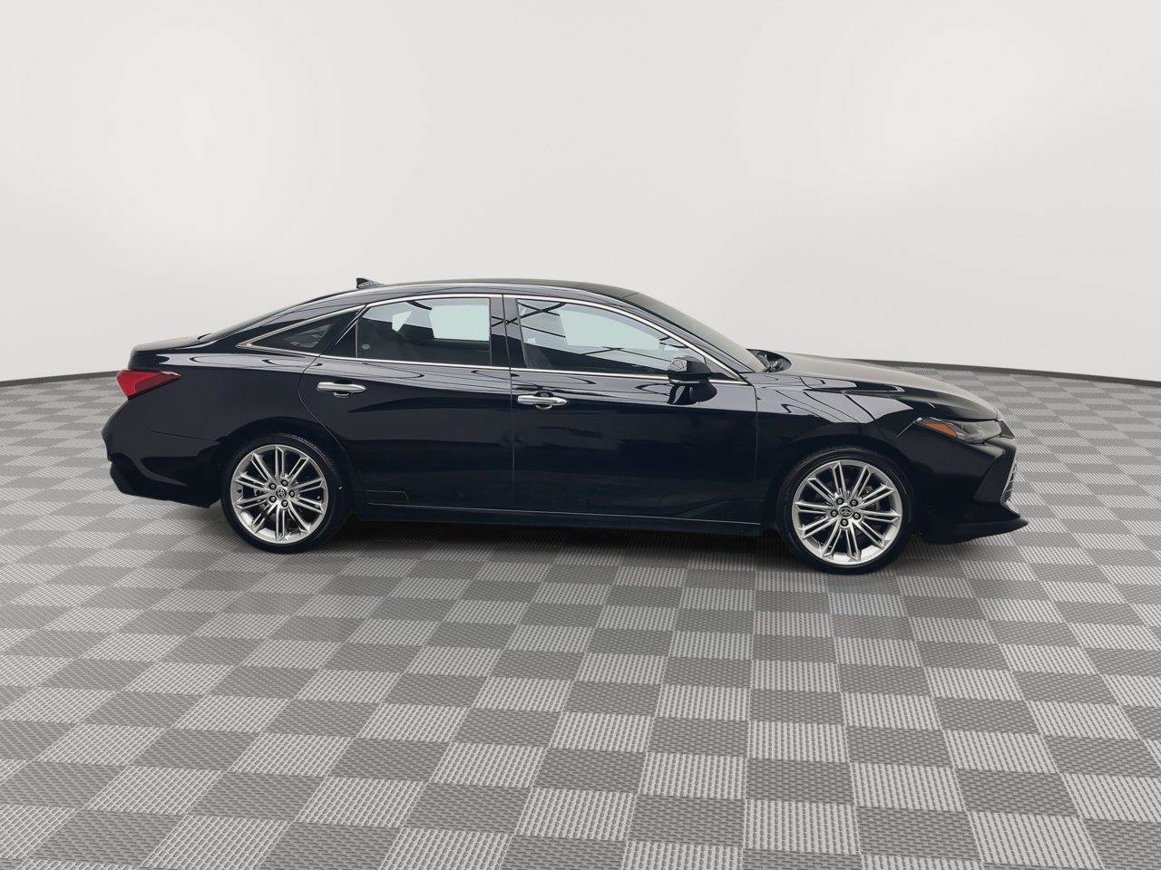 Used 2021 Toyota Avalon Limited w/ Advanced Safety Package FWD image 39