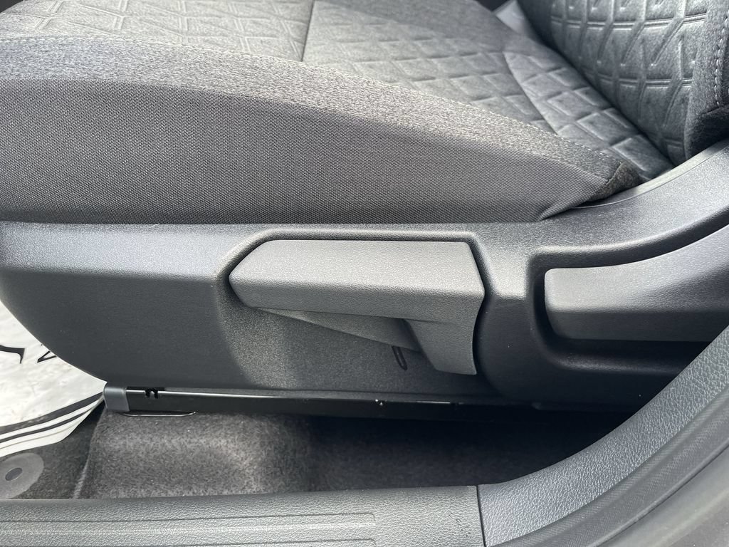 New 2026 Nissan Kicks SV FWD image 16