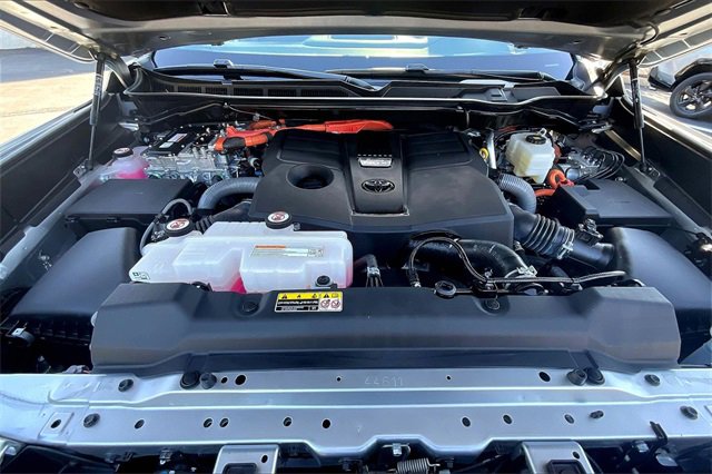 Used 2025 Toyota Sequoia Platinum image 10