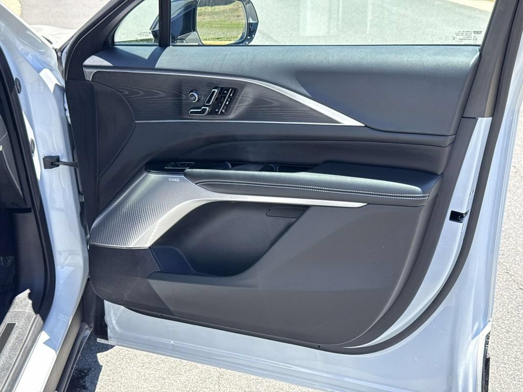 Certified 2025 Cadillac Lyriq Luxury w/ LPO, Floor Liner Package AWD/4WD image 27