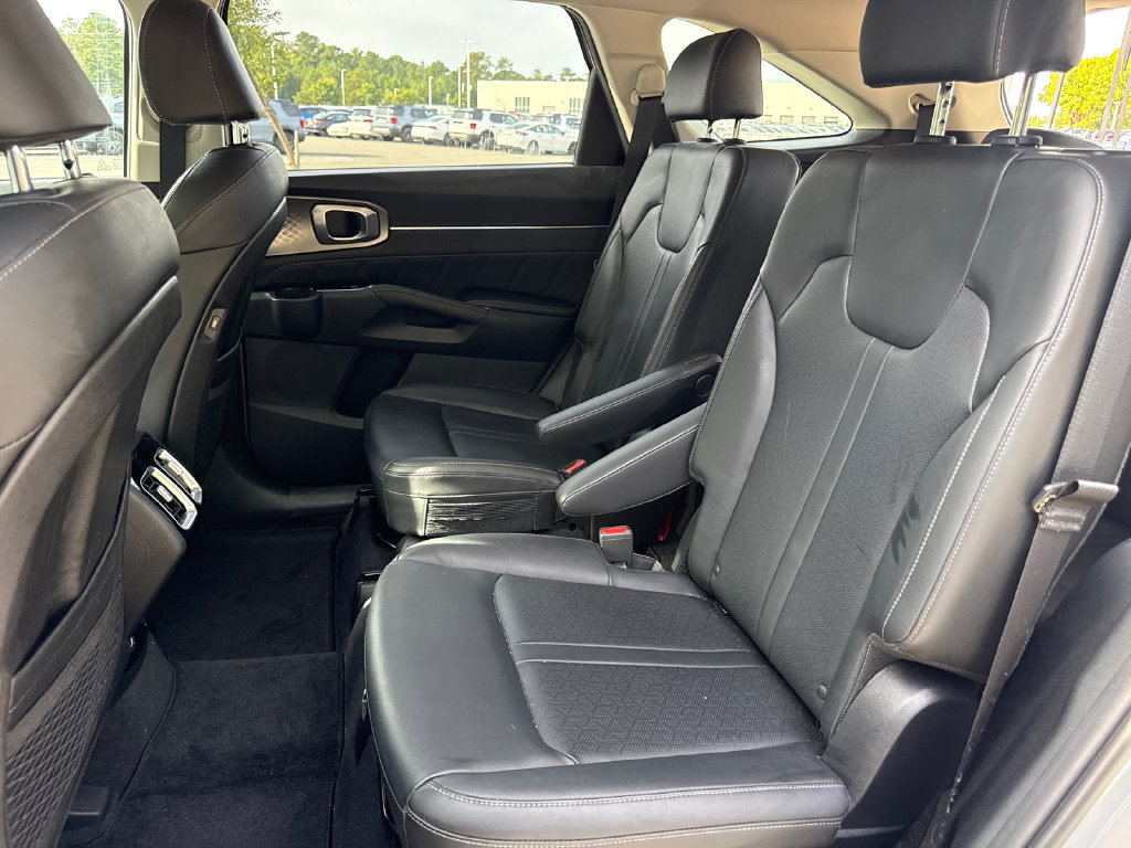 Used 2023 Kia Sorento SX AWD/4WD image 32